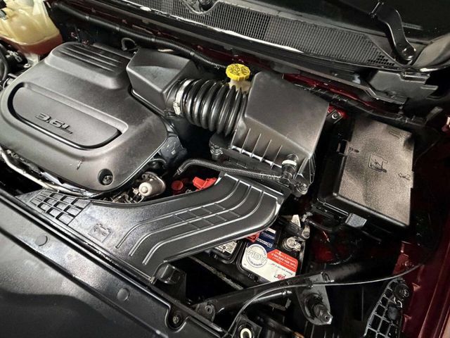 2019 Chrysler Pacifica Touring Plus FWD - 22978713 - 28