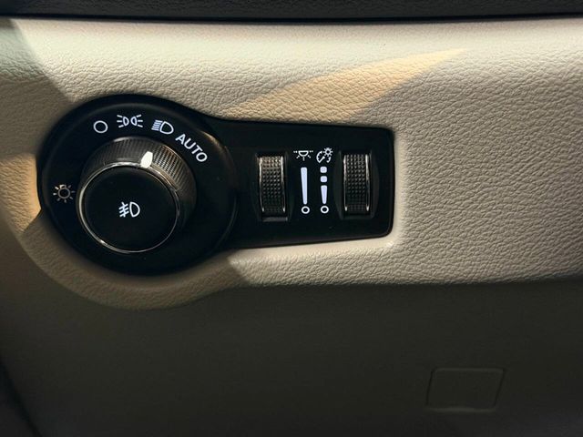 2019 Chrysler Pacifica Touring Plus FWD - 22978713 - 34