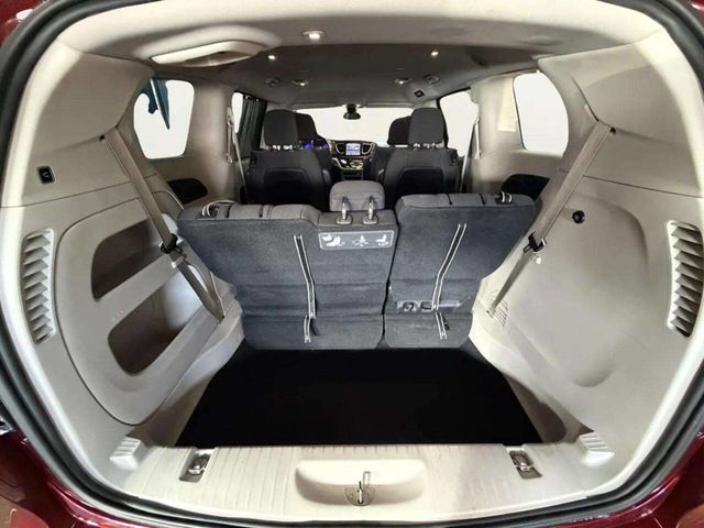 2019 Chrysler Pacifica Touring Plus FWD - 22978713 - 5