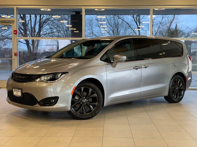 2019 Chrysler Pacifica Touring Plus FWD - 23008127 - 0
