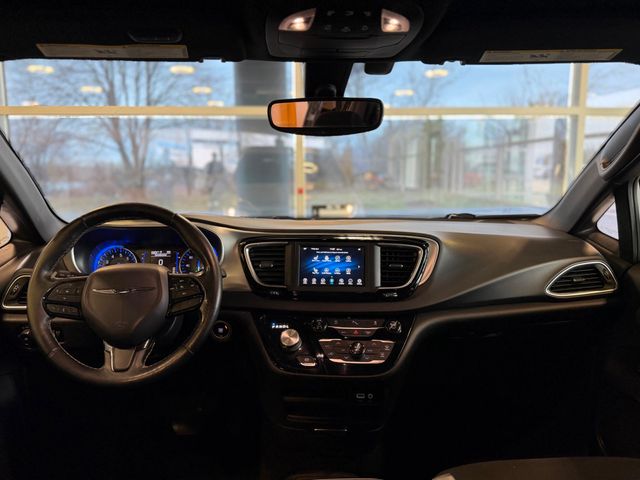 2019 Chrysler Pacifica Touring Plus FWD - 23008127 - 38