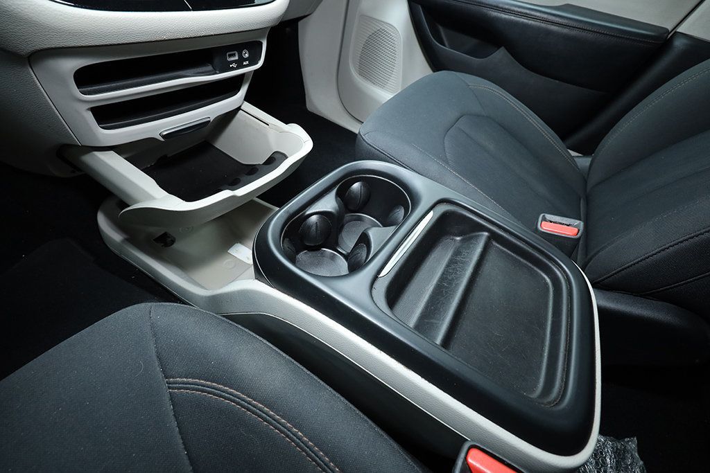 2019 Chrysler Pacifica Touring Plus photo 42