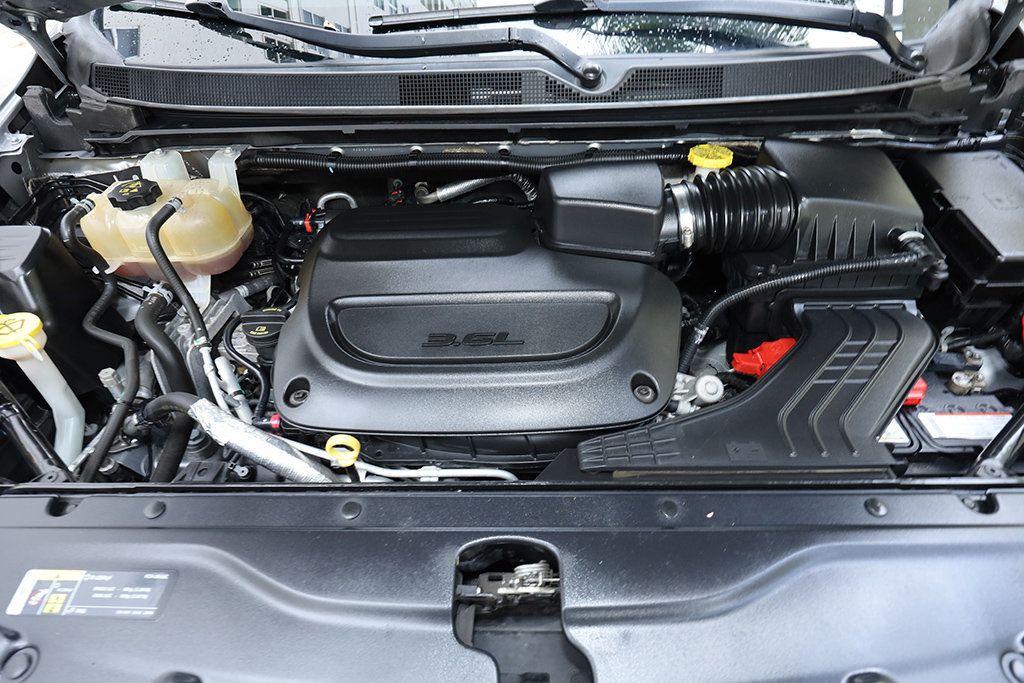 2019 Chrysler Pacifica Touring Plus photo 47