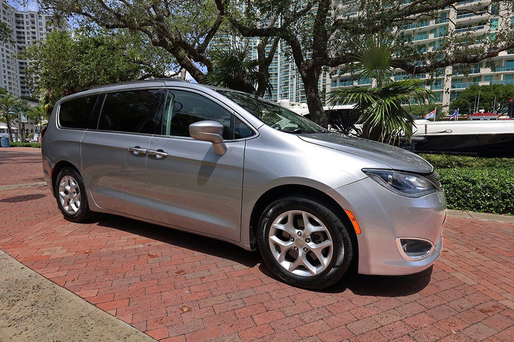 2019 Chrysler Pacifica Touring Plus photo 53