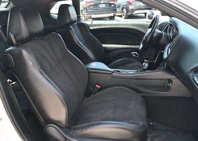 2019 Dodge Challenger R/T Plus Package Performance Plus Package Moonroof - 23030110 - 16
