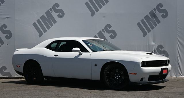 2019 Dodge Challenger R/T Plus Package Performance Plus Package Moonroof - 23030110 - 2