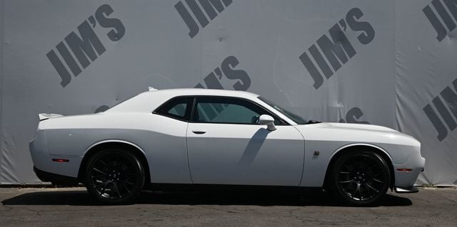 2019 Dodge Challenger R/T Plus Package Performance Plus Package Moonroof - 23030110 - 3
