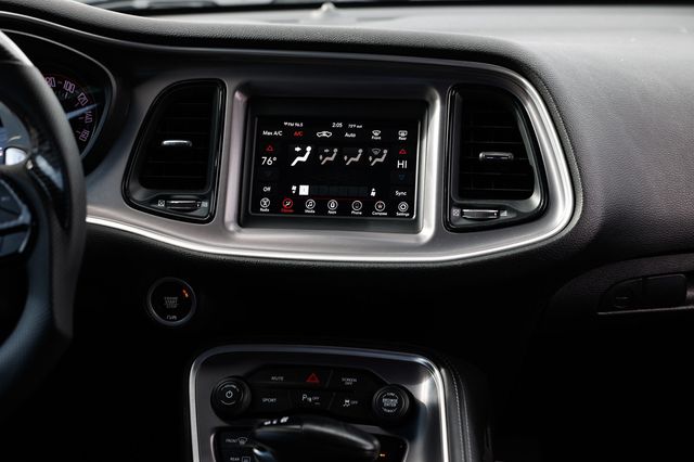 2019 Dodge Challenger R/T RWD - 22953173 - 34