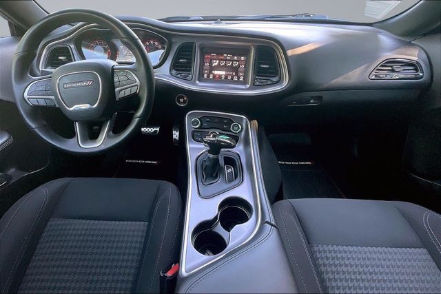 2019 Dodge Challenger SXT AWD - 23040304 - 17