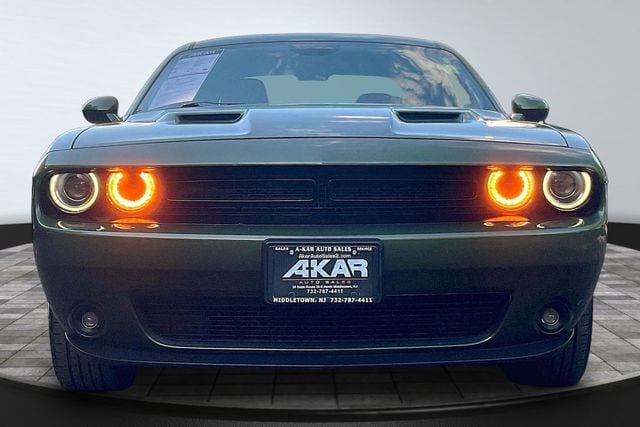 2019 Dodge Challenger SXT AWD - 23040304 - 1