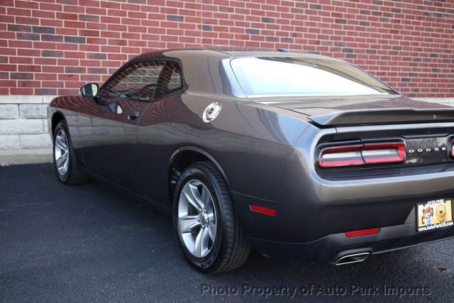2019 Dodge Challenger SXT RWD - 22955322 - 19