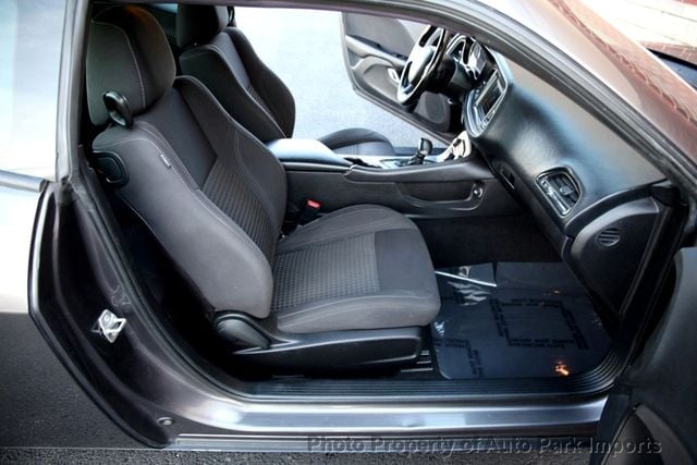 2019 Dodge Challenger SXT RWD - 22955322 - 26