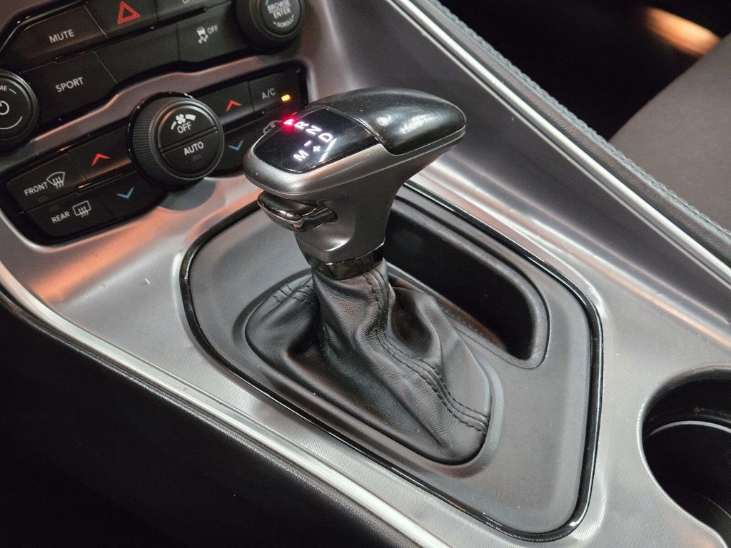 2019 Dodge Challenger SXT RWD - 22913307 - 17