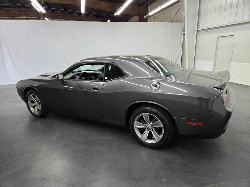 2019 Dodge Challenger SXT RWD - 22913307 - 2