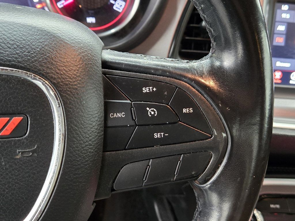 2019 Dodge Challenger SXT RWD - 22904278 - 18