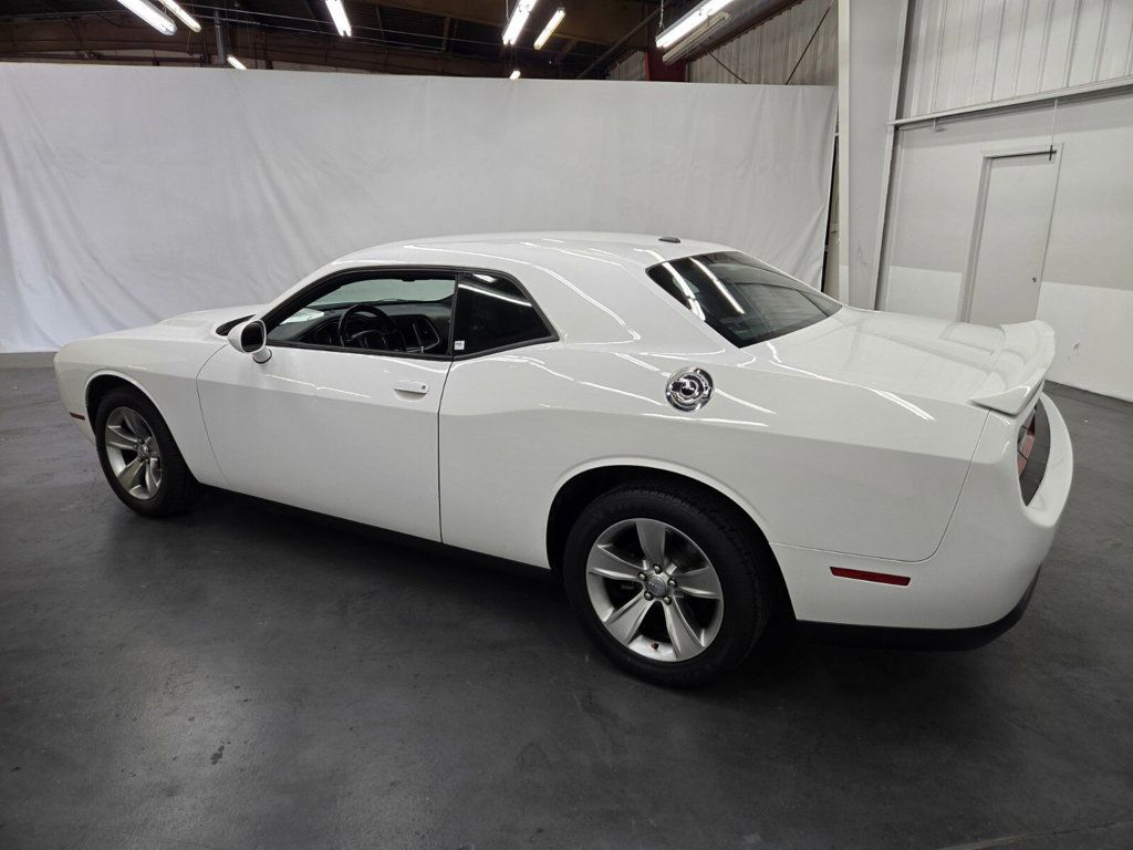 2019 Dodge Challenger SXT RWD - 22904278 - 2