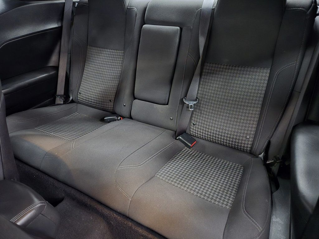 2019 Dodge Challenger SXT RWD - 22904278 - 7