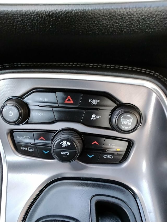 2019 Dodge Challenger SXT RWD - 23007736 - 21