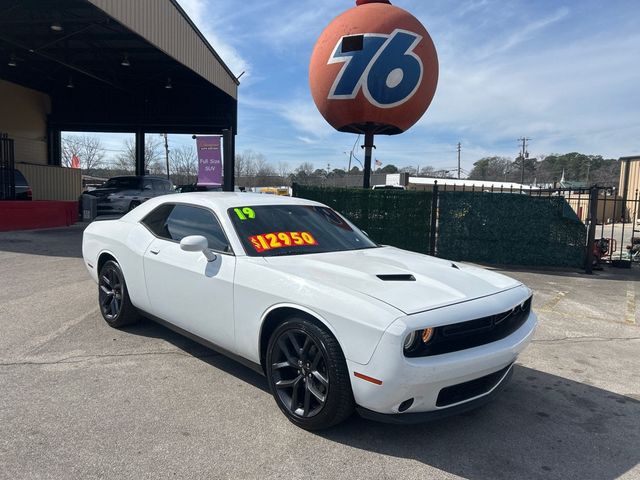 2019 Dodge Challenger SXT RWD - 22989962 - 0