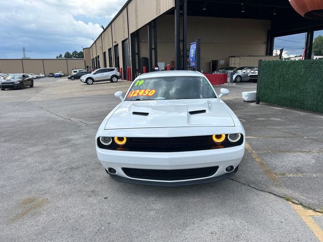 2019 Dodge Challenger SXT RWD - 23051400 - 1