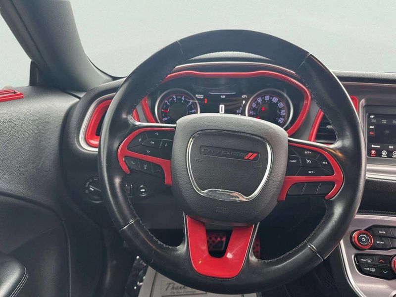 2019 Dodge Challenger SXT RWD - 23020843 - 17