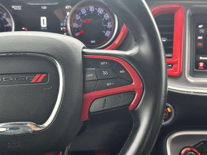 2019 Dodge Challenger SXT RWD - 23020843 - 22