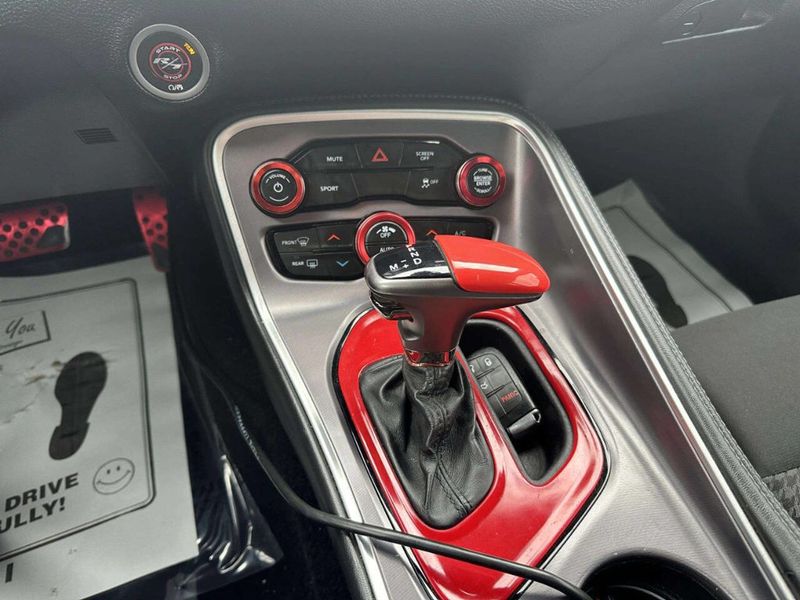 2019 Dodge Challenger SXT RWD - 23020843 - 25