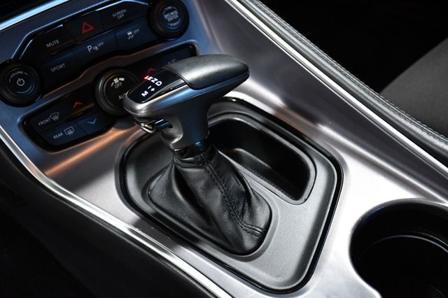 2019 Dodge Challenger SXT RWD - 22966709 - 21