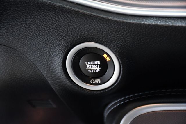 2019 Dodge Challenger SXT RWD - 22966709 - 24