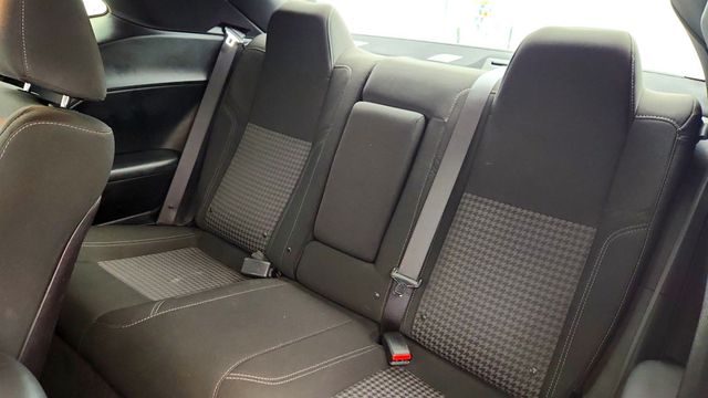 2019 Dodge Challenger SXT RWD - 23001283 - 18