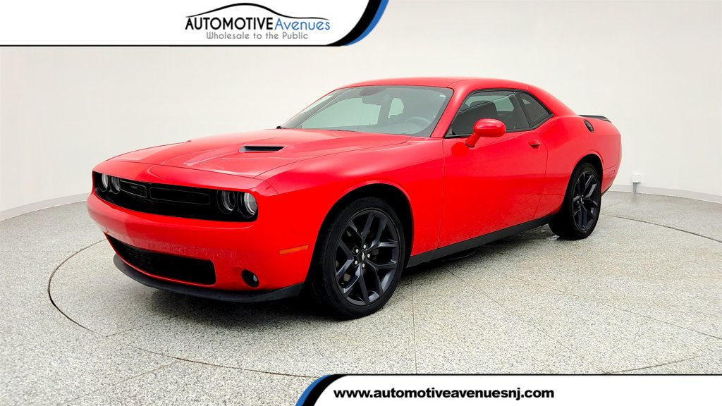 2019 Dodge Challenger SXT RWD w/ Blacktop Package - 23001283 | Video 1
