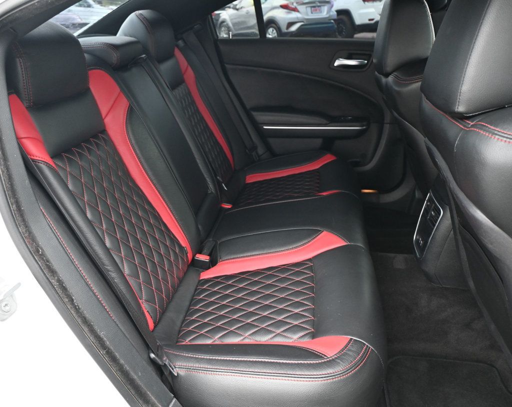 Dodge Charger photo 17