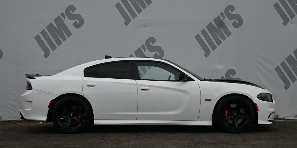 Dodge Charger photo 4