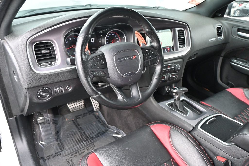 Dodge Charger photo 8