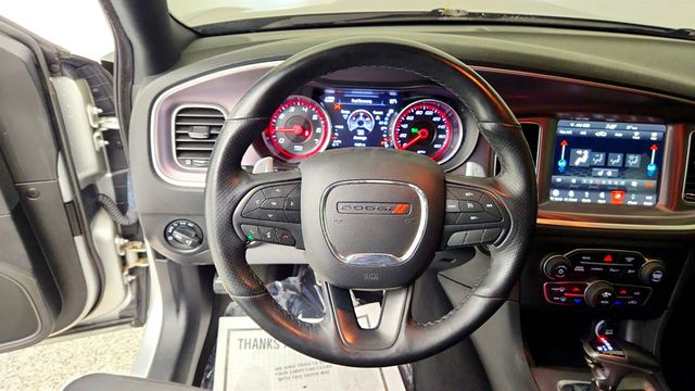 2019 Dodge Charger Scat Pack w/ Dual Carbon Stripes - 23027404 - 12