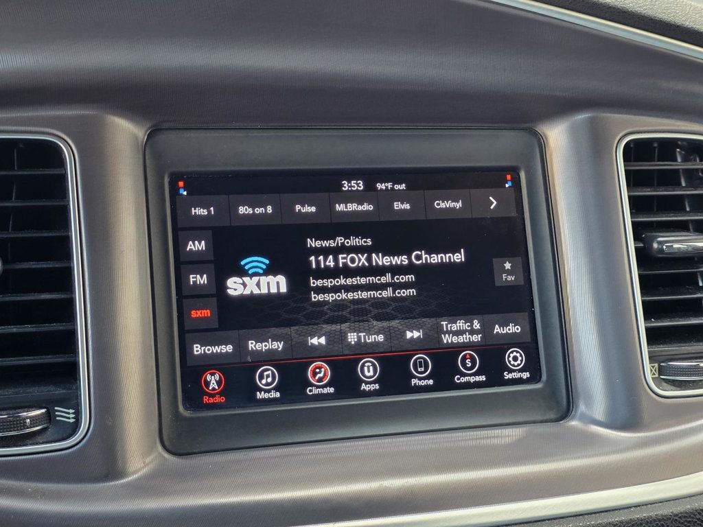 2019 Dodge Charger SXT photo 15