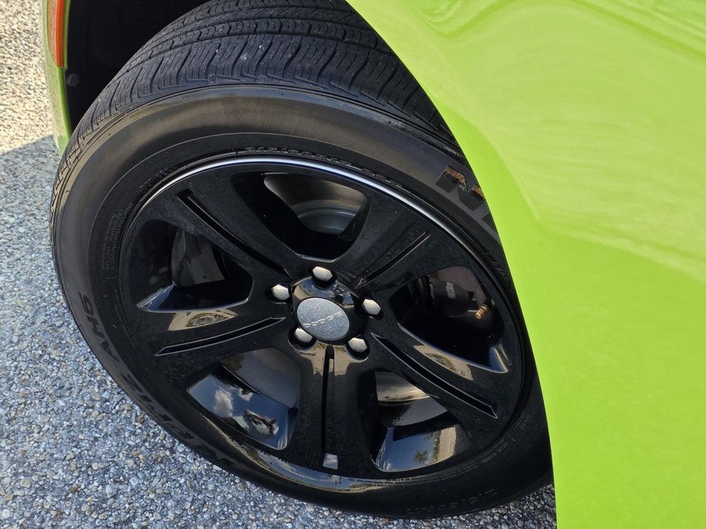 2019 Dodge Charger SXT photo 27