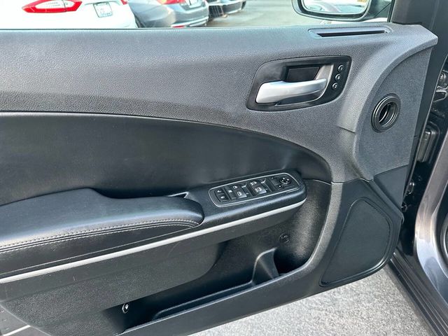 2019 Dodge Charger SXT 4dr Sedan - 22613866 - 13