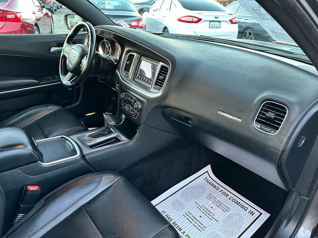 2019 Dodge Charger SXT 4dr Sedan - 22613866 - 18