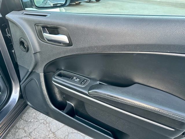 2019 Dodge Charger SXT 4dr Sedan - 22613866 - 20