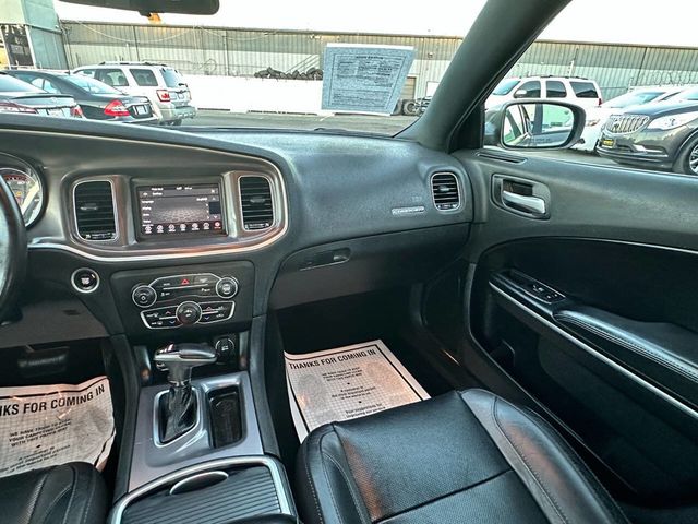 2019 Dodge Charger SXT 4dr Sedan - 22613866 - 23