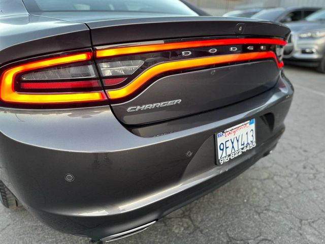2019 Dodge Charger SXT 4dr Sedan - 22613866 - 32