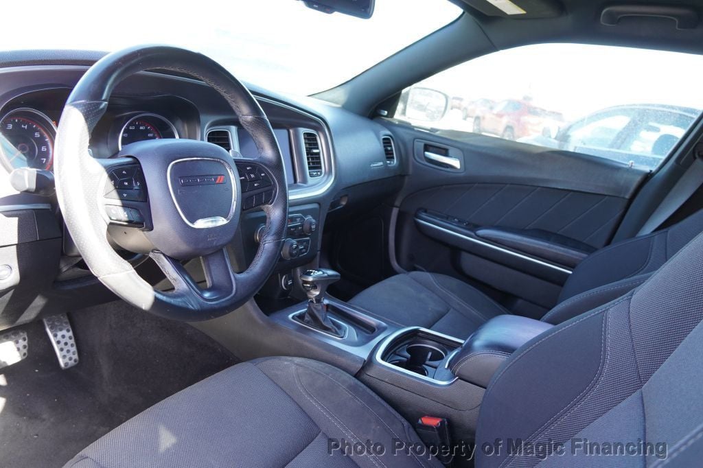 2019 Dodge Charger SXT AWD - 22637366 - 6