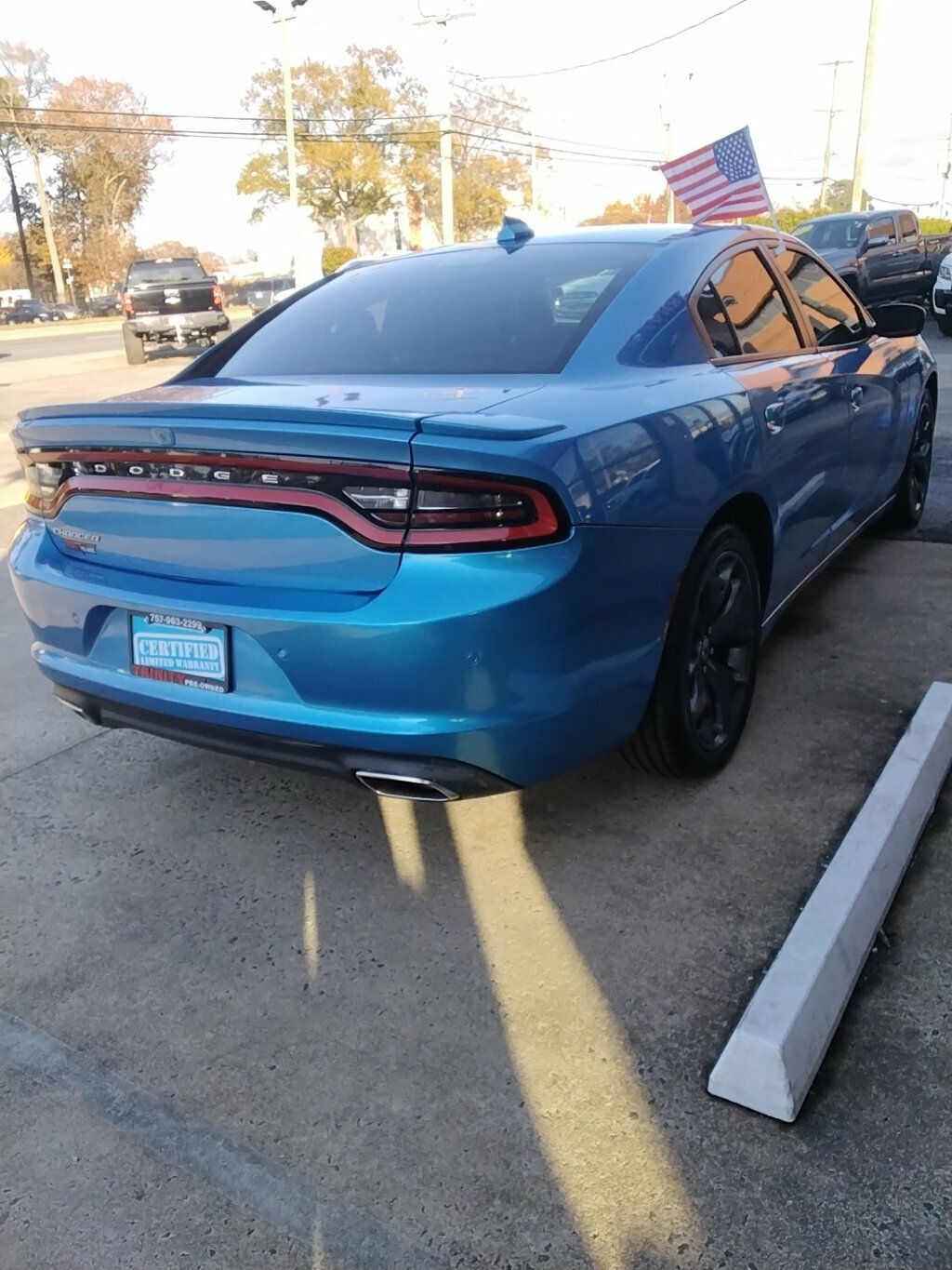 2019 Dodge Charger SXT photo 4