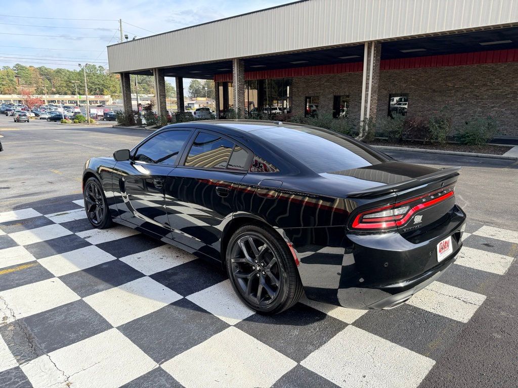 2019 Dodge Charger SXT photo 3
