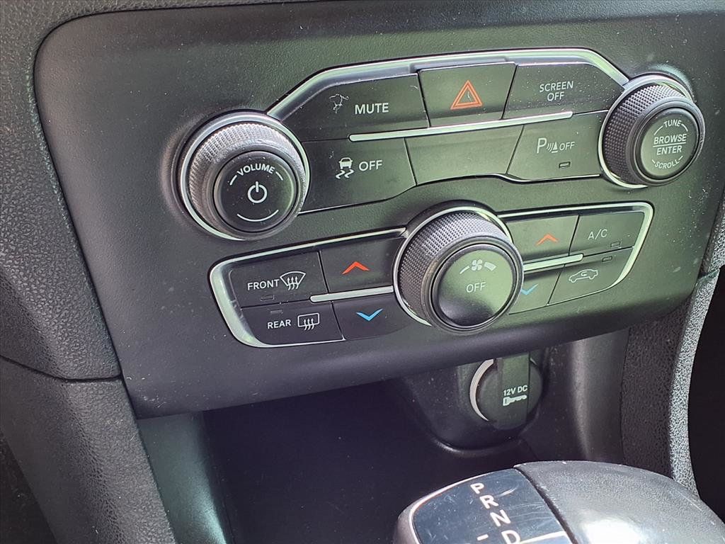 2019 Dodge Charger SXT Sedan 4D - 22915973 - 9