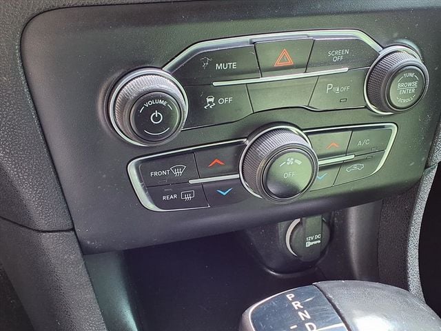 2019 Dodge Charger SXT Sedan 4D - 22915973 - 9