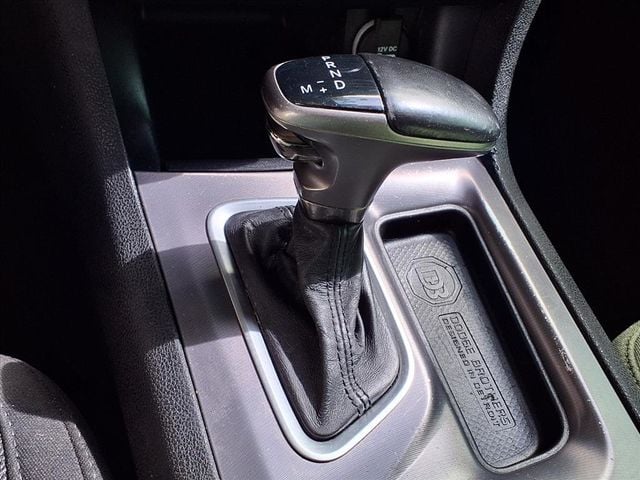 2019 Dodge Charger SXT Sedan 4D - 22915973 - 10