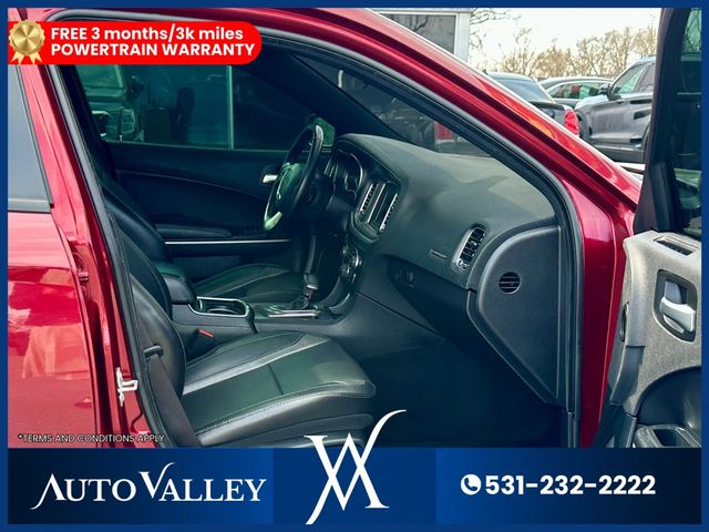 2019 Dodge Charger SXT Sedan 4D - 23006012 - 16