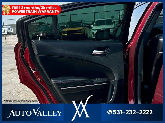 2019 Dodge Charger SXT Sedan 4D - 23006012 - 19